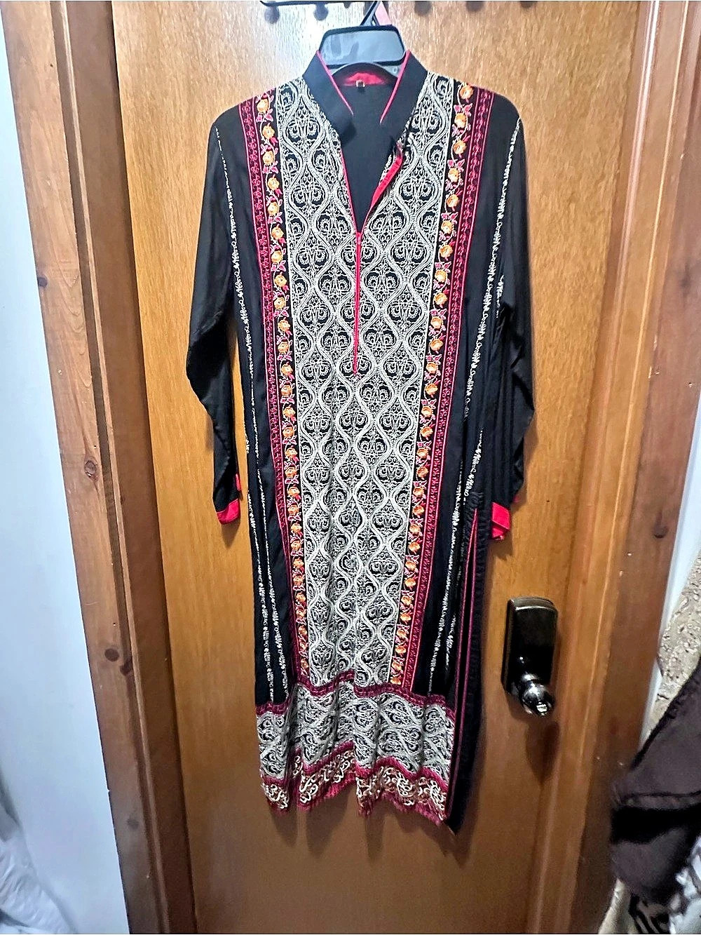 Printed Long Sleeve Kurta in Black & Red Like New